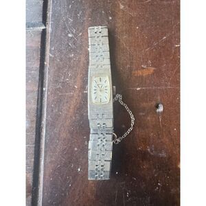 Vintage 1976 Seiko Ladies Manual Wind Watch - 1520-3339 - Bark Texture